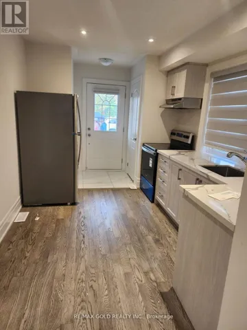 MAIN FLOOR - 17 HASHMI PLACE, Brampton (Credit Valley), Ontario L6Y6K1