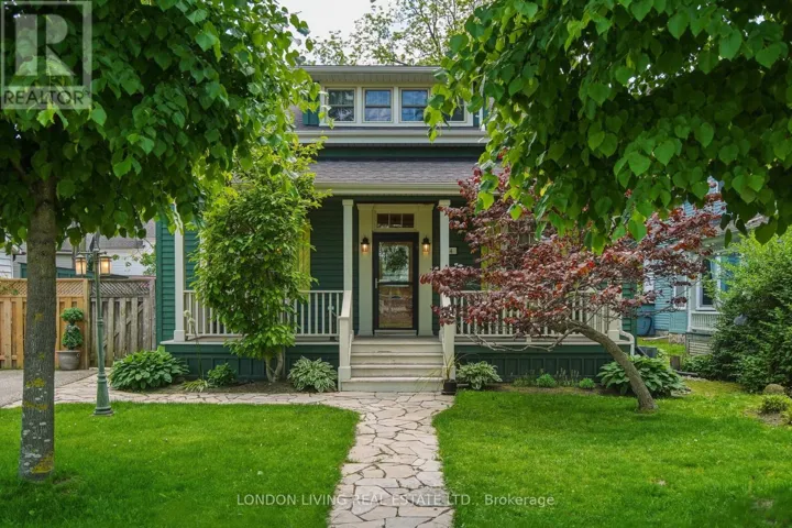 24 CENTRE STREET, St. Thomas, Ontario N5R2Z2
