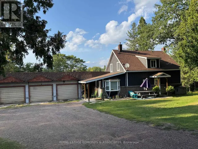 27 STENCELLS ROAD, Laurentian Valley, Ontario K8A6W8