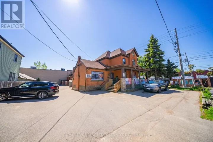 323 UPPER WENTWORTH STREET, Hamilton (Eastmount), Ontario L9A4T2