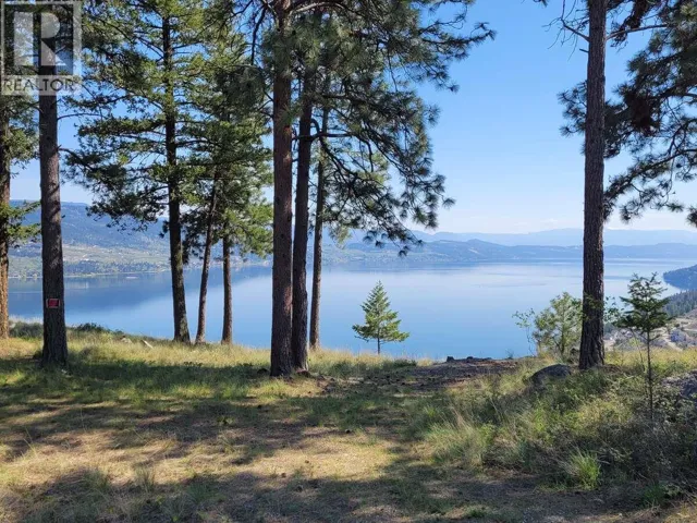 7185 Dunwaters Road, Kelowna, British Columbia V1Z3W5