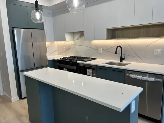 310 6270 GOOSEBERRY DRIVE, Surrey, British Columbia V3S0C8