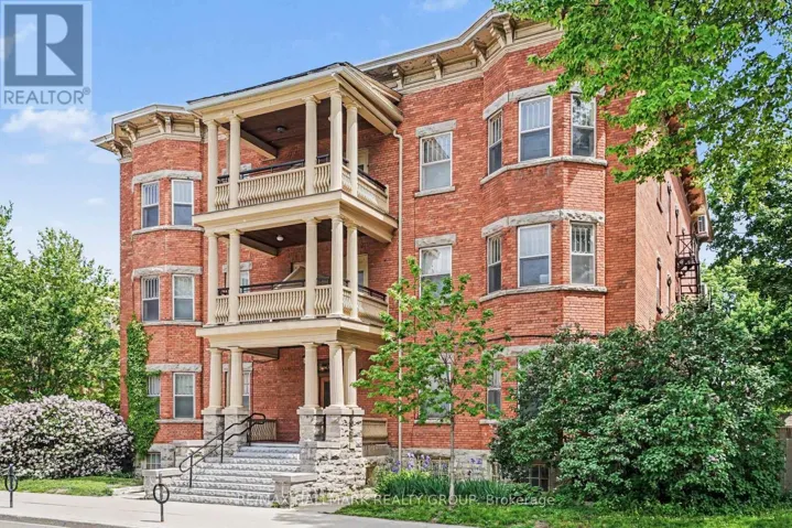 4 - 413 ELGIN STREET, Ottawa, Ontario K2P1N4