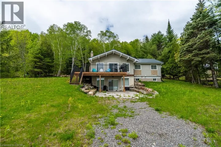 1056 INAWENDAWIN Road, Lake Of Bays, Ontario P0B1A0