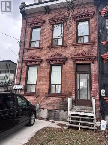 223 PARK STREET N, Hamilton (Central), Ontario L8R2N9