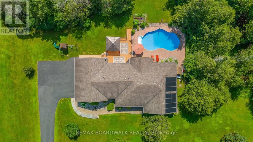 14 PANANDRICK VIEW DRIVE, Ottawa, Ontario K2W1A5