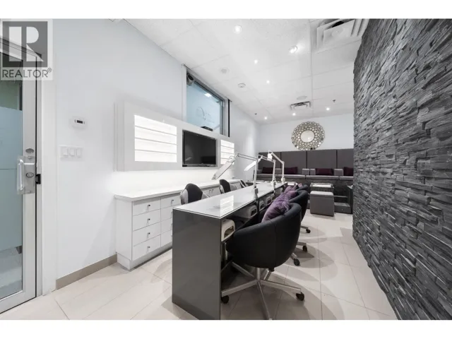 L15 955 HORNBY STREET, Vancouver, British Columbia V6Z1V3