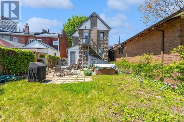 LOWER - 205 FERGUSON AVENUE S, Hamilton (Corktown), Ontario L8N2N2