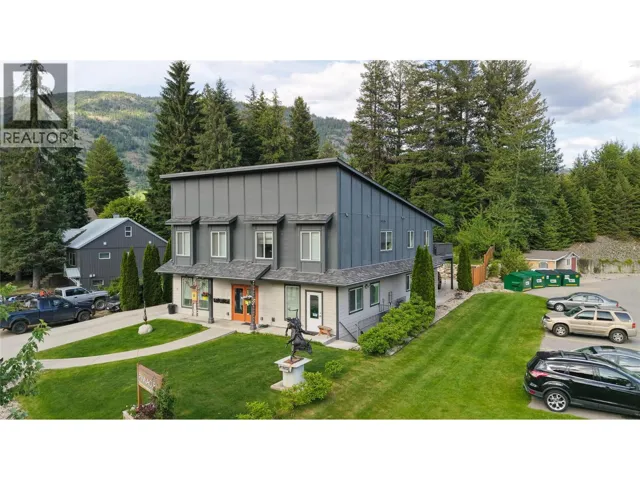 495 Columbia Street, Castlegar, British Columbia V1N1G8