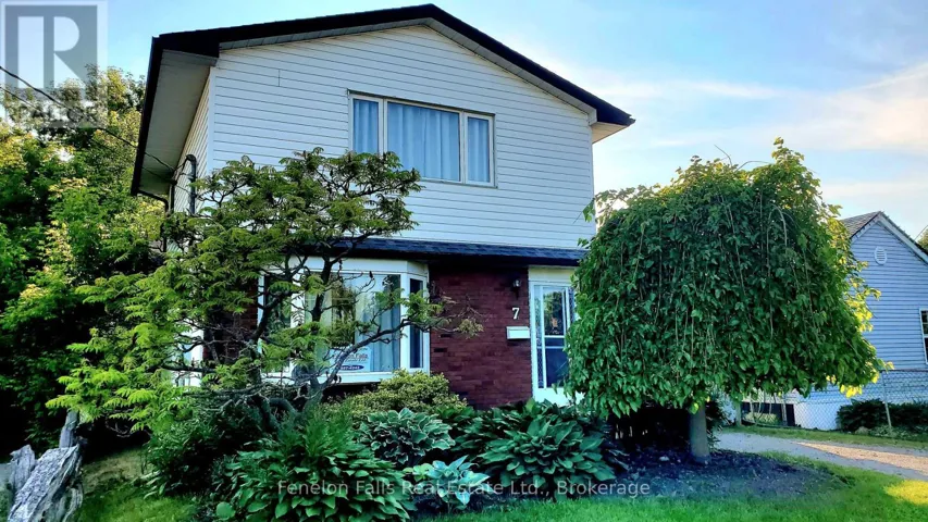 7 JAMES STREET, Kawartha Lakes (Lindsay), Ontario K9V3B3