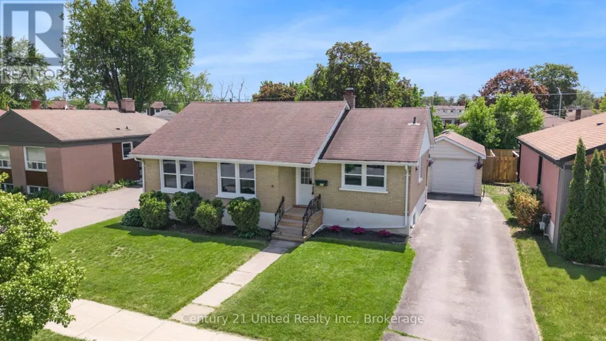 641 HAROLD DRIVE, Peterborough (Otonabee Ward 1), Ontario K9J3X9