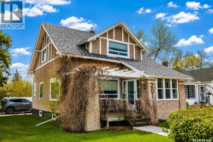 201 Athabasca STREET W, Moose Jaw, Saskatchewan S6H2B8