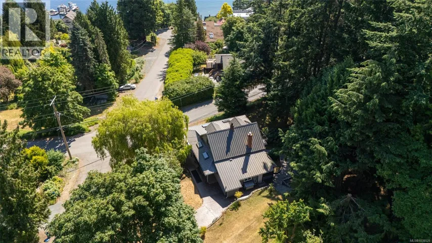 1038 Redcap St, Duncan, British Columbia V9L5X8