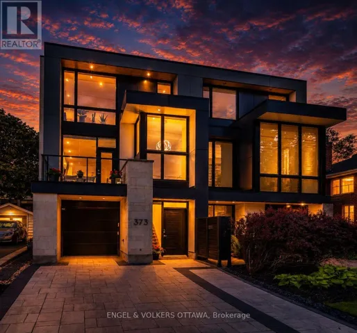373 BERKLEY AVENUE, Ottawa, Ontario K2A2G9