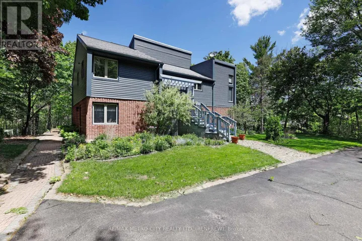 110 ROSEBRUGH ROAD, Greater Madawaska, Ontario K7V3Z9