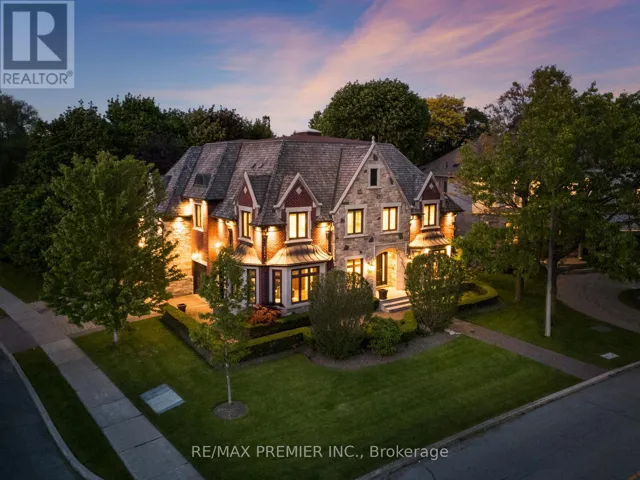 35 NORMANDALE CRESCENT, Toronto (St. Andrew-Windfields), Ontario M2P1M7