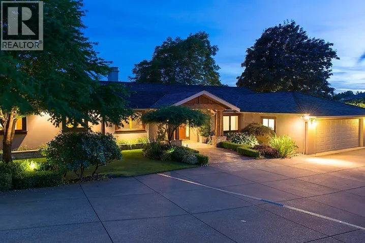 870 KING GEORGES WAY, West Vancouver, British Columbia V7S1S5