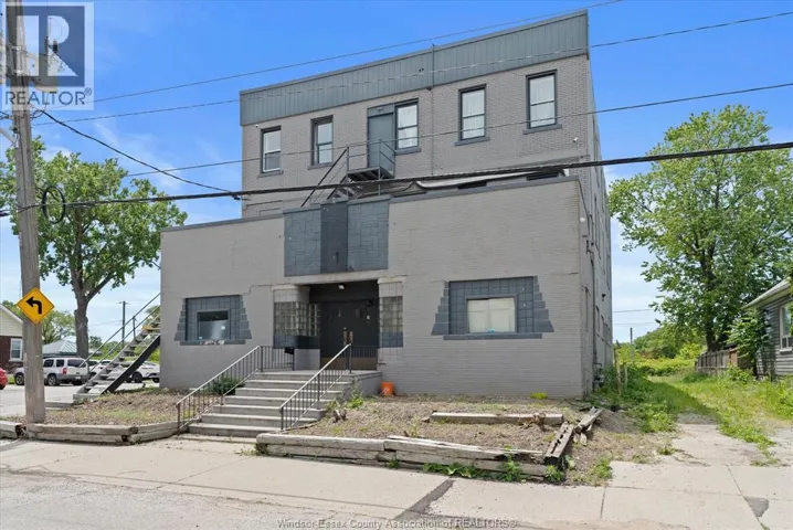 1353 WELLINGTON AVENUE, Windsor, Ontario N8X2C1
