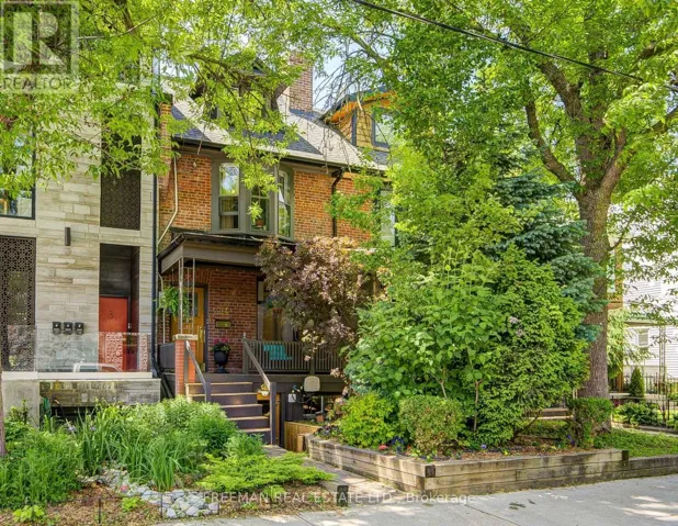 224 LIPPINCOTT STREET, Toronto (University), Ontario M5S2P5