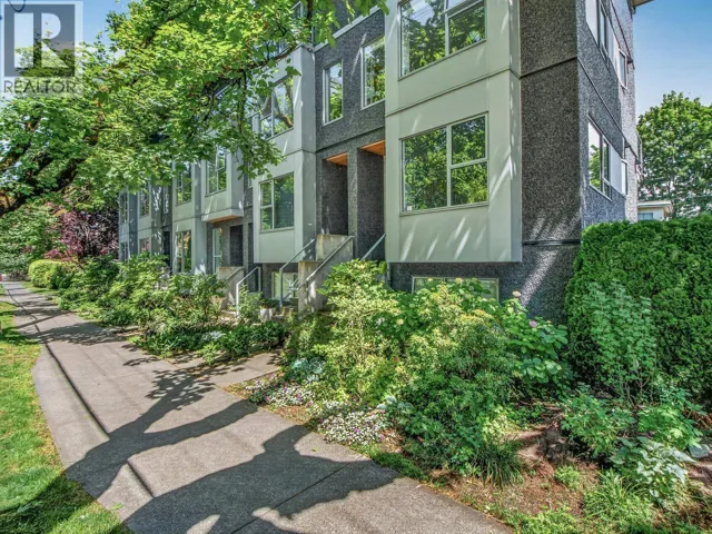 3096 QUEBEC STREET, Vancouver, British Columbia V5T3B1