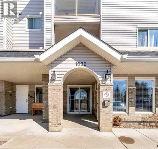 309, 1632 Saamis Drive NW, Medicine Hat, Alberta T1B4X3