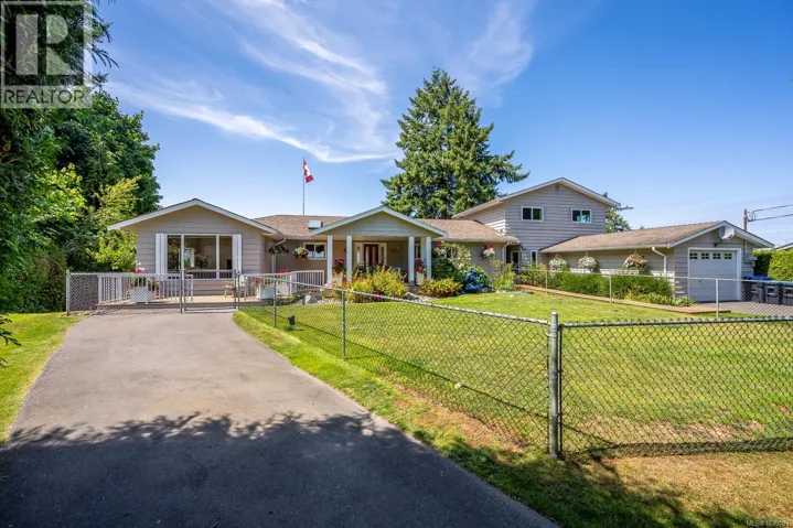 200 Crome Point Rd, Bowser, British Columbia V0R1G0