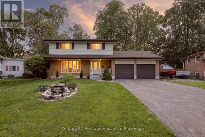 12 JUBILEE PLACE, Woodstock (Woodstock - North), Ontario N4S7H2