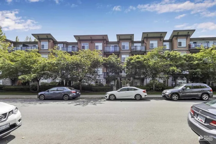 320 8183 121A STREET, Surrey, British Columbia V3W1S7
