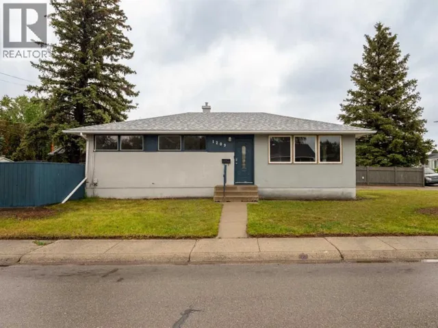 1209 31A Street, Lethbridge, Alberta T1K3A1
