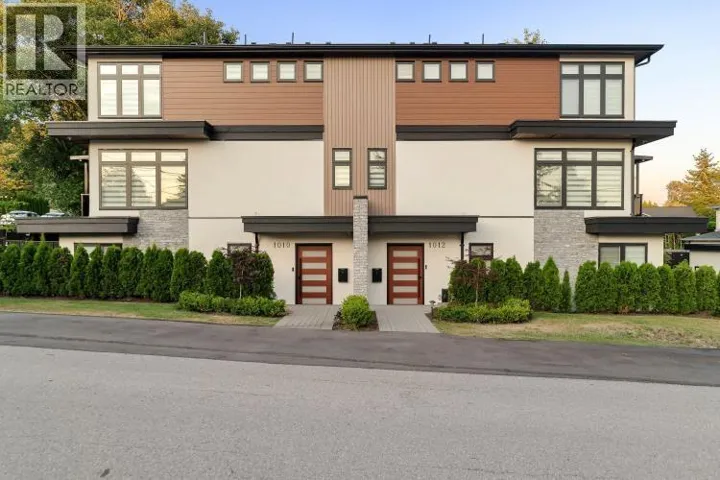 1012 AUGUSTA AVENUE, Burnaby, British Columbia V5A2V4