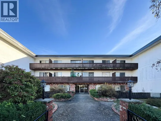 211 910 FIFTH AVENUE, New Westminster, British Columbia V3M1Y2