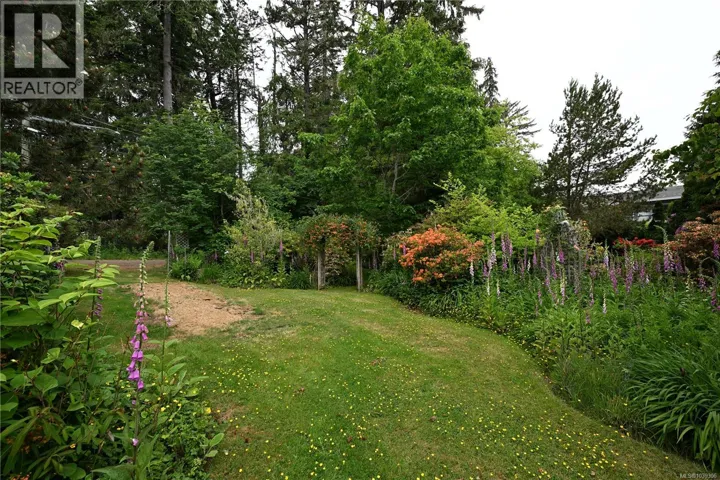 B 7095 Richview Dr, Sooke, British Columbia V9Z0T3