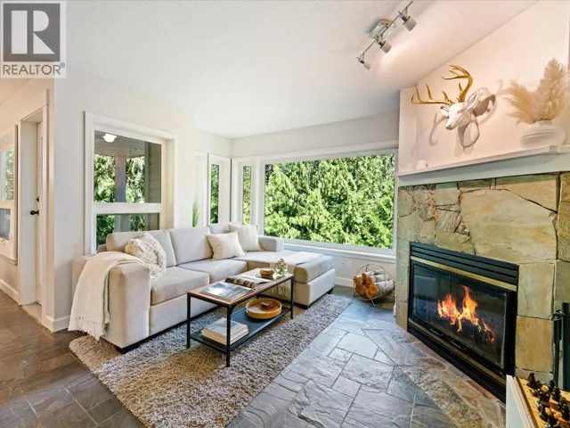 1 2240 GONDOLA WAY, Whistler, British Columbia V8E0N1