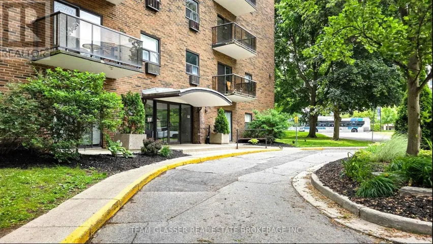 604 - 530 PROUDFOOT LANE, London North (North N), Ontario N6H1W3