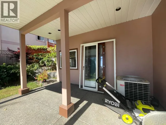 3000 PLATEAU BOULEVARD, Coquitlam, British Columbia V3E2Y8
