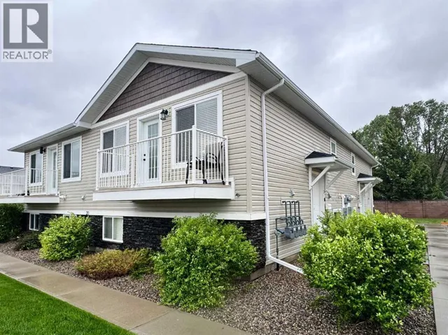 3, 20 Cougar Cove N, Lethbridge, Alberta T1H5V4