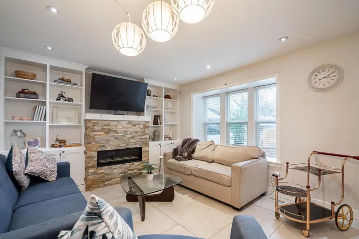 7802 139A STREET, Surrey, British Columbia V3W5H4