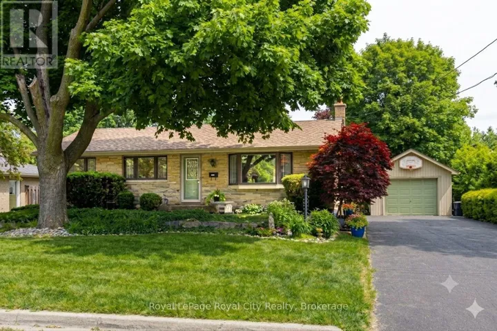 92 DEAN AVENUE, Guelph (Dovercliffe Park/Old University), Ontario N1G1L6
