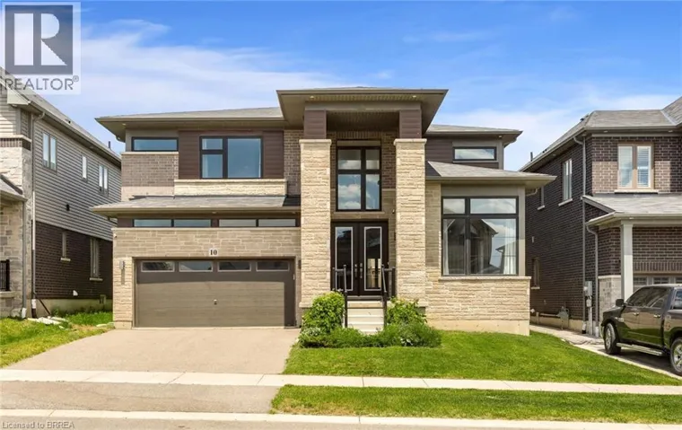 10 MCGOVERN Lane, Paris, Ontario N3L0K3