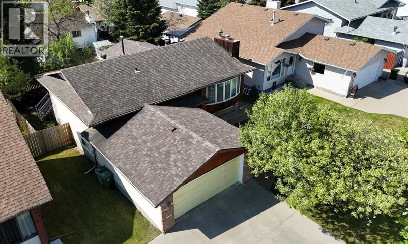 5909 11 Avenue, Edson, Alberta T7E1J2