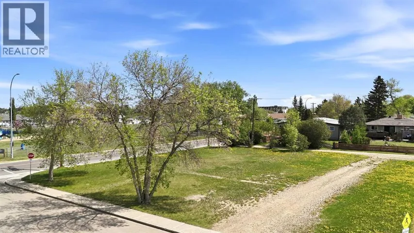 5253 49 Street, Lacombe, Alberta T4L1H6