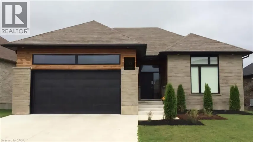 613 SWEETBAY Crescent, Sarnia, Ontario N7S0B3