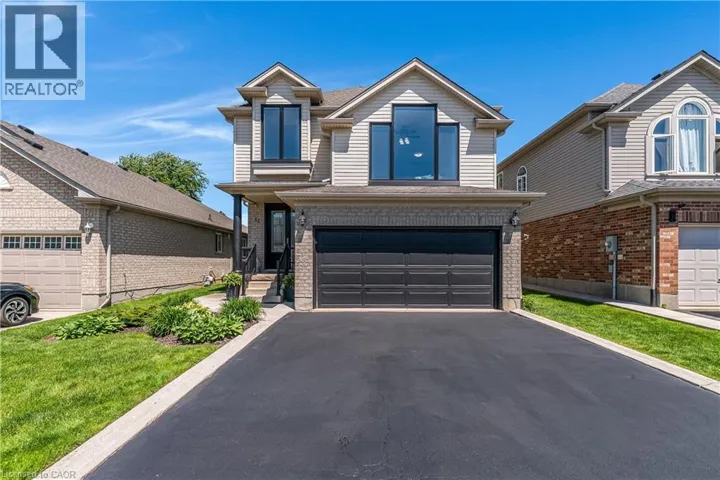 11 GOODWOOD Court, Cambridge, Ontario N1R8M7