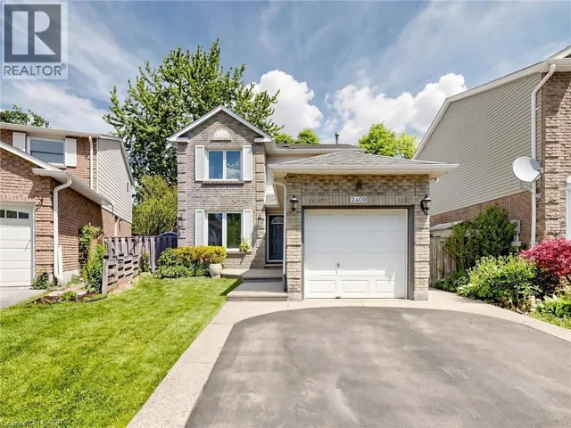 2409 PAULA Court, Burlington, Ontario L7P4M1