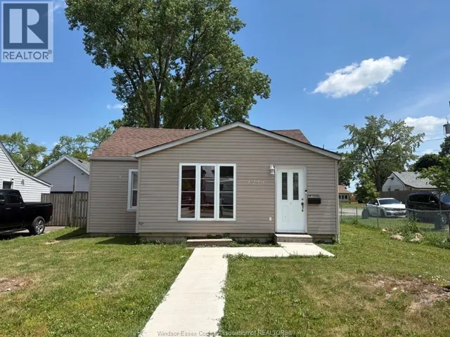 1296 ELM AVENUE, Windsor, Ontario N8X2B5