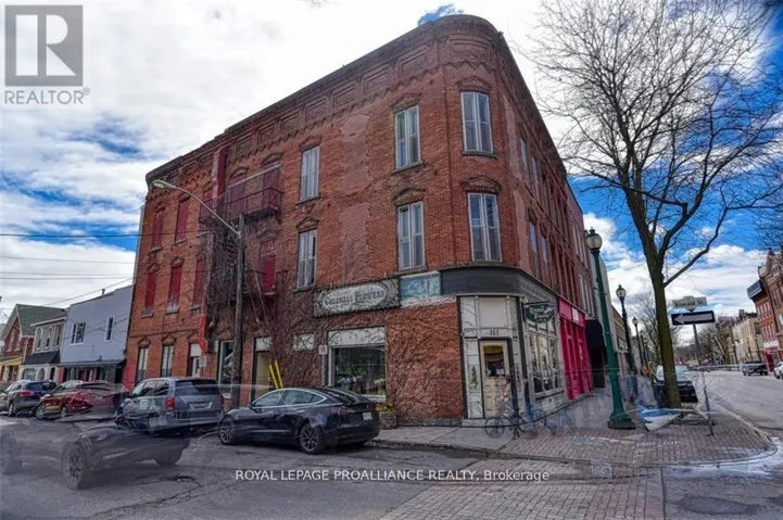 161 KING STREET W, Brockville, Ontario K6V3R6