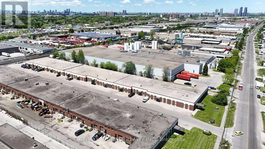 9 - 140 MIDWEST ROAD, Toronto (Dorset Park), Ontario M1P3A9
