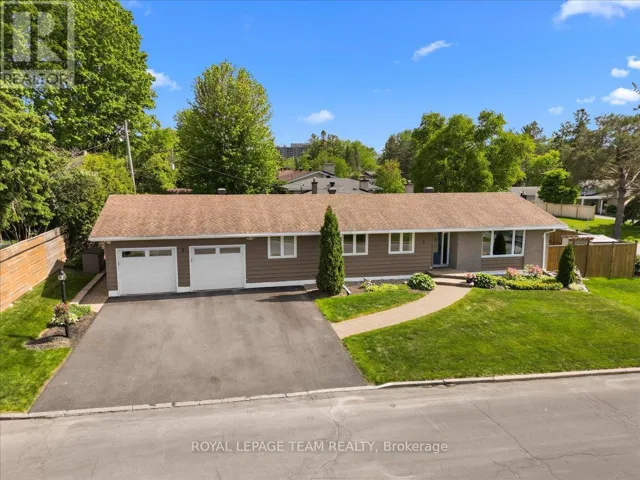 2 LAVINA CRESCENT, Ottawa, Ontario K2H7P2