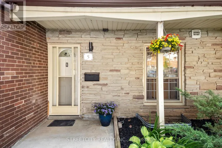 5 ARBOUR GLEN CRESCENT, London East (East A), Ontario N5Y1Z9