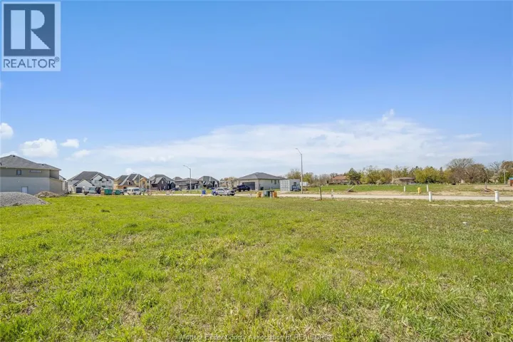 3697 FARROW AVENUE, Windsor, Ontario N8H0B3